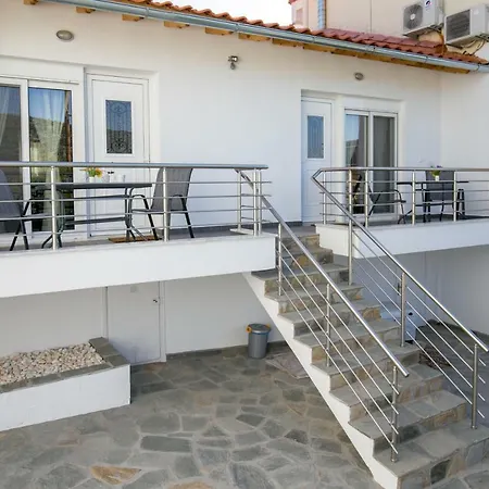 Doukas & Appartement