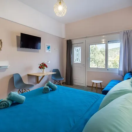 شقة Doukas & Skála Marión