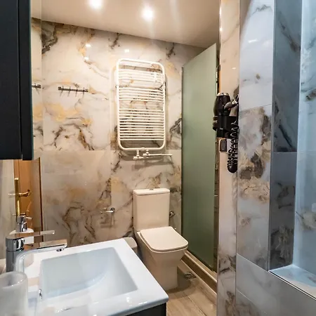 Doukas & Appartamento Skála Marión