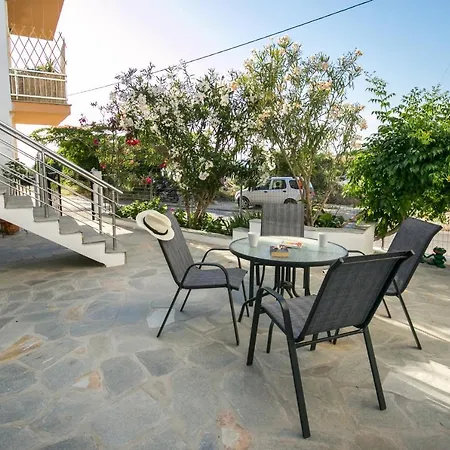 Apartmán Doukas & Skála Marión